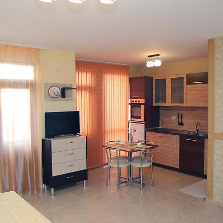 Kapitolii, Filion In Hills Apartment